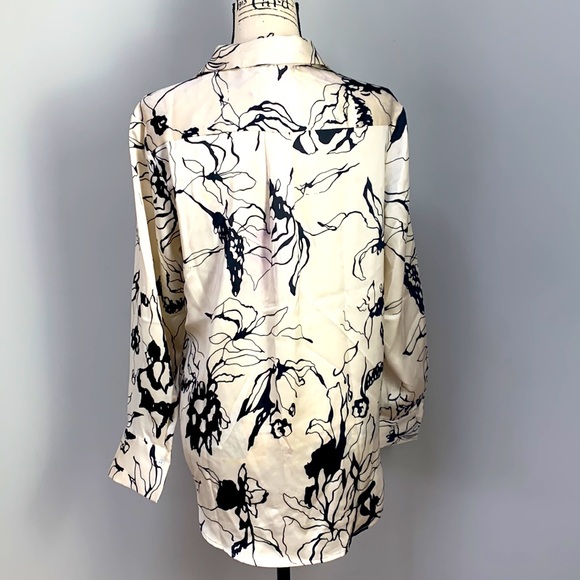 Rachel Zoe Silk Feel Floral Button Up Shirt - Picture 3 of 9